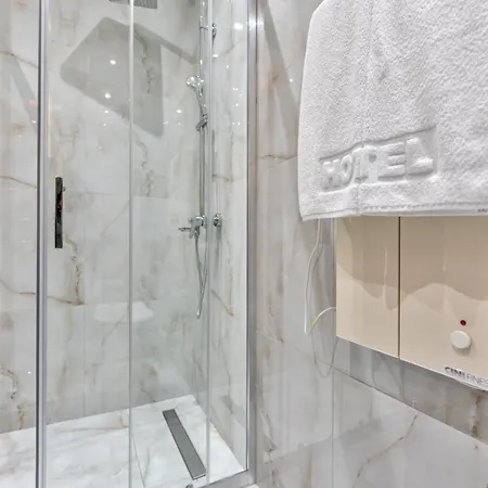 Gomax 3 & Monana * زلاتيبور