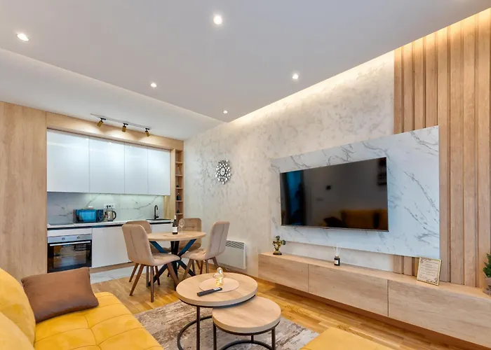 Apartman Gomax 3 & Monana *